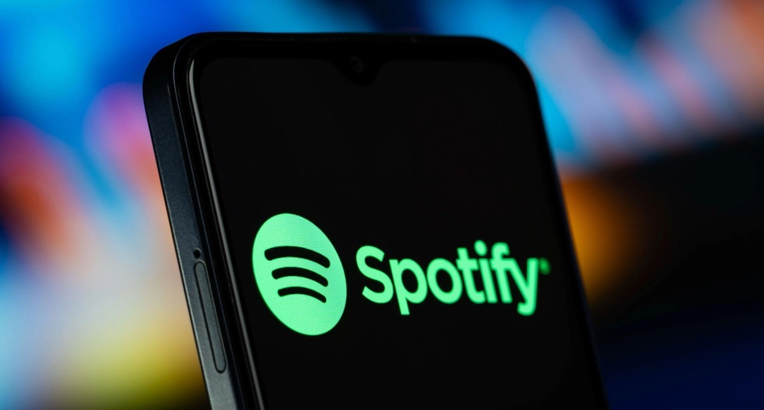 Spotify Tests AI-Powered Personal Podcasts for Unlimited Customization